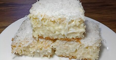 Receita de Bolo Gelado de Abacaxi com Coco