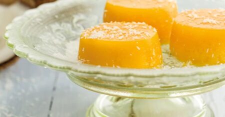 Receita clássica de quindim com aquele brilho irresistível
