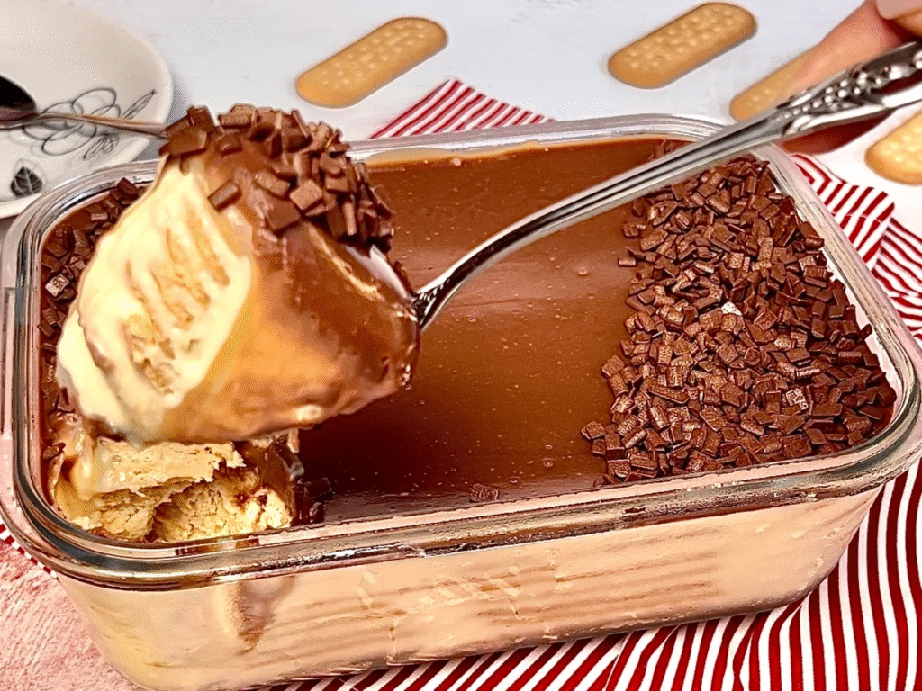 Receita de Pavê de Chocolate Simples e Cremoso