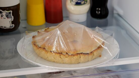 Torta estraga fora da geladeira?