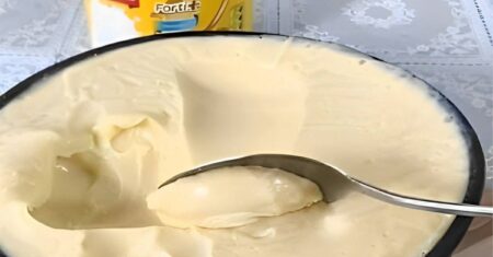Sobremesa com 3 Ingredientes: Mousse cremoso de leite ninho