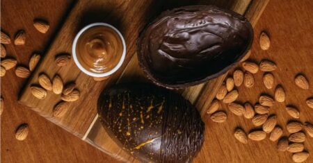 5 Ideias de Ovos de Páscoa Meio a Meio Que Vendem Sozinhos (e Fazem o Cliente Voltar)