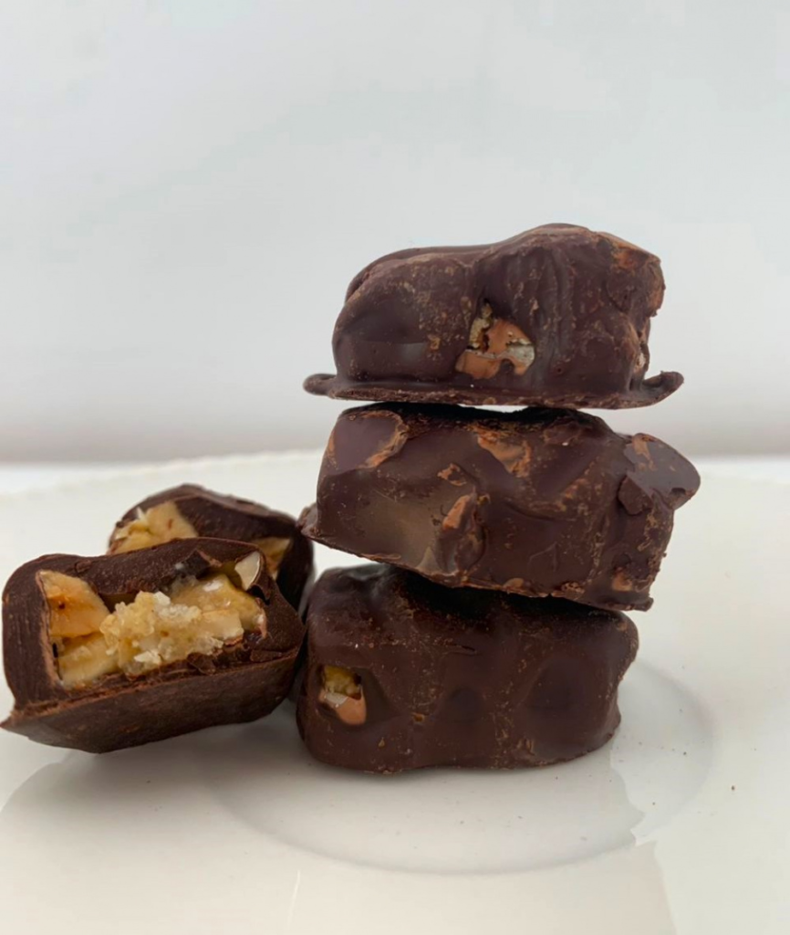 Bombom de Doce de Leite com Castanhas