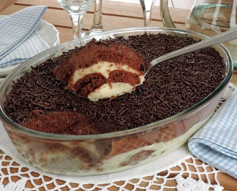 Pavê de Brigadeiro com Biscoito Amanteigado