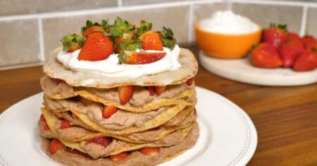 Torta Doce com Massa de Panqueca: A Receita Que Parece Difícil e Não É