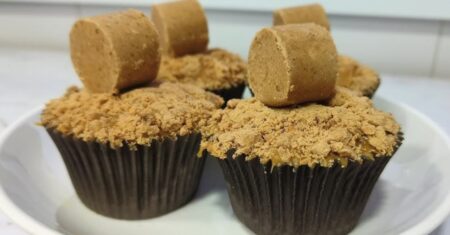 Cupcake de paçoca: a receita que não falha (e que vende sozinha em junho)