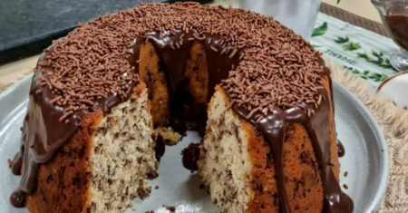 5 bolos que somem primeiro na mesa da festa junina (e o detalhe que faz cada um funcionar)