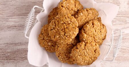 Biscoito Proteico de Aveia e Maçã: a Receita que Não Fica Seca nem Com Gosto de Papelão