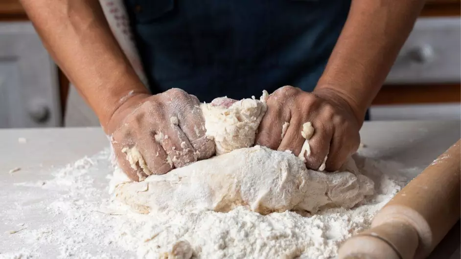 Como Sovar Massa de Pão