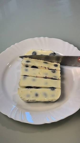 Barrinha de Leite Ninho com Uvas e Chocolate